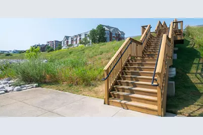 3862 S Lake Dr #105, Saint Francis, WI 53235 - Photo 37