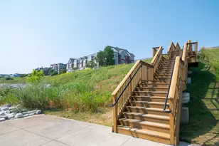 3862 S Lake Dr, Saint Francis, WI 53235 - Photo 37