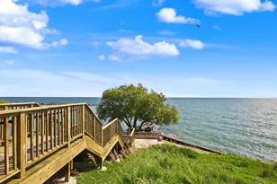 3862 S Lake Dr, Saint Francis, WI 53235 - Photo 33