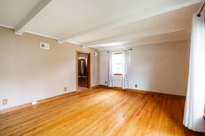 3017 W Franklin Ter, Franklin, WI 53132 - Photo 9