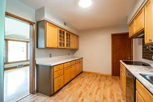 3017 W Franklin Terrace, Franklin, WI 53132 - Photo 13