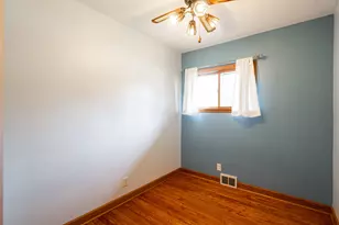 3017 W Franklin Terrace, Franklin, WI 53132 - Photo 23