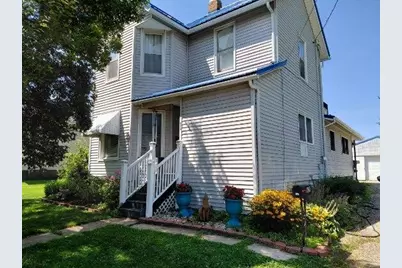 624 E Decker St, Viroqua, WI 54665 - Photo 1