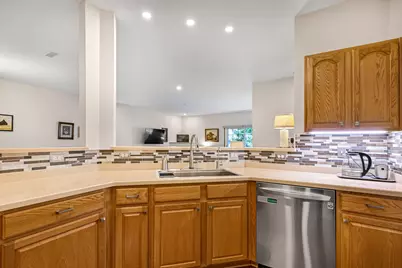 6000 S Buckhorn Ave #112, Cudahy, WI 53110 - Photo 11
