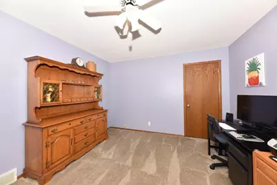 211  Oakview Dr, Slinger, WI 53086 - Photo 17