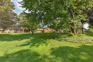 211 Oakview Dr, Slinger, WI 53086 - Photo 23