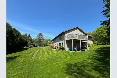 209 E Larkspur Ln, Onalaska, WI 54650 - Photo 3