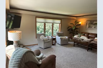 209 E Larkspur Ln, Onalaska, WI 54650 - Photo 17