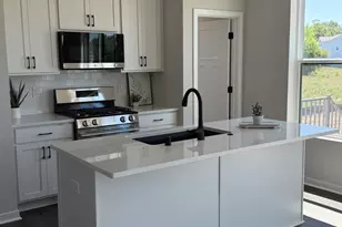 N101W16895 Tanglewood Dr, Germantown, WI 53022 - Photo 7