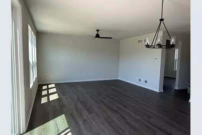 N101W16895  Tanglewood Dr, Germantown, WI 53022 - Photo 9