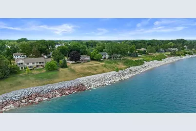 704  Waters Edge Rd, Racine, WI 53402 - Photo 67
