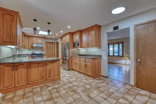 W167 Cottage Ave, Ixonia, WI 53066 - Photo 3
