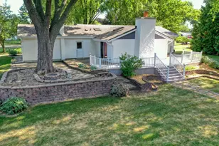 W167 Cottage Ave, Ixonia, WI 53066 - Photo 47