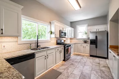 1550 E Irving Pl, Milwaukee, WI 53202 - Photo 7