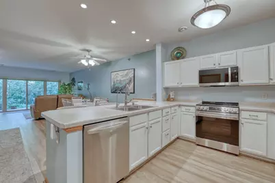 1500  Gabriel Dr #7, Waukesha, WI 53188 - Photo 7