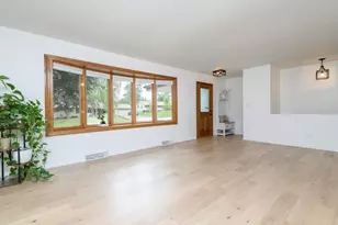 W143N8317 Oxford St, Menomonee Falls, WI 53051 - Photo 5