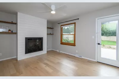 W143N8317  Oxford St, Menomonee Falls, WI 53051 - Photo 19