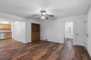 1661 Laurel St, Manitowoc, WI 54220 - Photo 19
