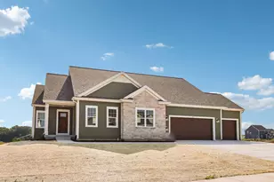 438 Sandstone St, Slinger, WI 53086 - Photo 1