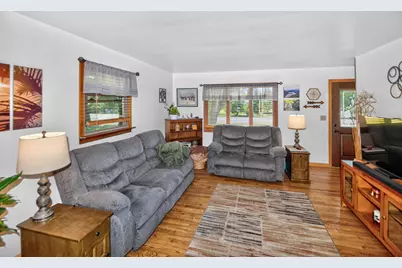 10380 S Chicago Rd, Oak Creek, WI 53154 - Photo 3