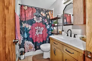 10380 S Chicago Rd, Oak Creek, WI 53154 - Photo 11