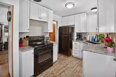 10380 S Chicago Rd, Oak Creek, WI 53154 - Photo 7
