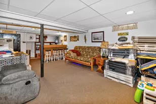 10380 S Chicago Rd, Oak Creek, WI 53154 - Photo 17