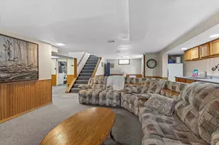 725 Oak St, South Milwaukee, WI 53172 - Photo 25