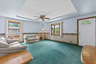 725 Oak St, South Milwaukee, WI 53172 - Photo 7