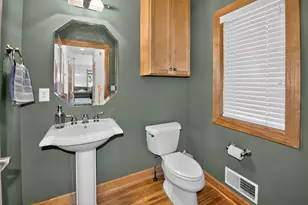 1004 E Garfield Ave, Milwaukee, WI 53212 - Photo 17