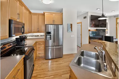 1004 E Garfield Ave #2, Milwaukee, WI 53212 - Photo 11