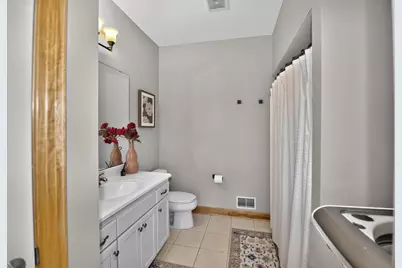 1004 E Garfield Ave #2, Milwaukee, WI 53212 - Photo 25