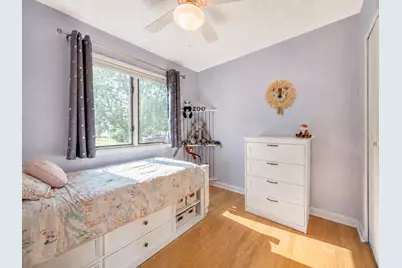 8680 N Regent Rd, Fox Point, WI 53217 - Photo 11