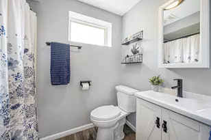 8680 N Regent Rd, Fox Point, WI 53217 - Photo 15