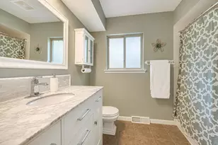 8680 N Regent Rd, Fox Point, WI 53217 - Photo 9
