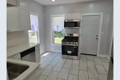 928  Wilson St, Racine, WI 53404 - Photo 7