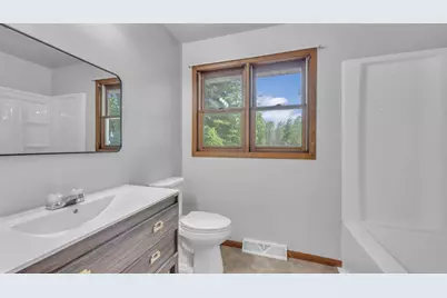 3311  Two Creeks Rd, Mishicot, WI 54228 - Photo 17