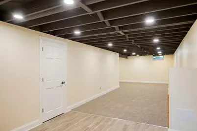 N87W18091  Summit Dr, Menomonee Falls, WI 53051 - Photo 17