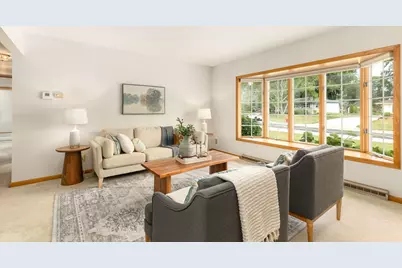 N87W18091  Summit Dr, Menomonee Falls, WI 53051 - Photo 5