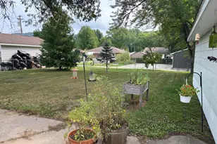 518 10th Pl, Onalaska, WI 54650 - Photo 3