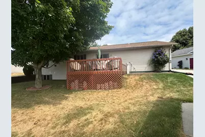 429  Wilson St, Plymouth, WI 53073 - Photo 5