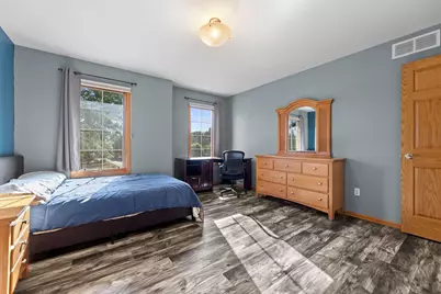 8620 S Hunting Park Dr, Franklin, WI 53132 - Photo 25