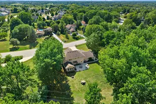 8620 S Hunting Park Dr, Franklin, WI 53132 - Photo 45
