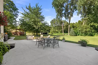 8620 S Hunting Park Dr, Franklin, WI 53132 - Photo 3