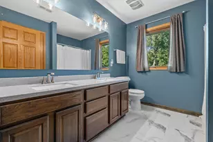 8620 S Hunting Park Dr, Franklin, WI 53132 - Photo 27