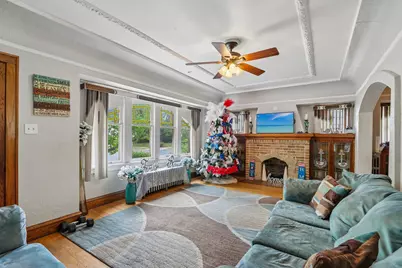 2803 N 51st St #2805, Milwaukee, WI 53210 - Photo 5