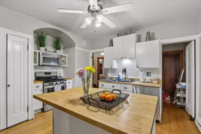 2803 N 51st St #2805, Milwaukee, WI 53210 - Photo 11