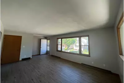 2150 S 83rd St #2152, West Allis, WI 53219 - Photo 13