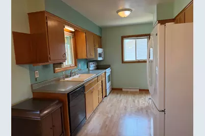 546  3rd Ave, Onalaska, WI 54650 - Photo 5