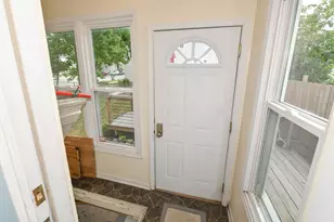 327 W Mineral St, Milwaukee, WI 53204 - Photo 23